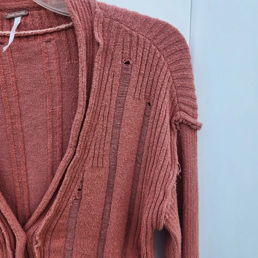Free People Stevie Distressed V Neck Button Front Cardigan Rose Hips Com… - Picture 4 of 10